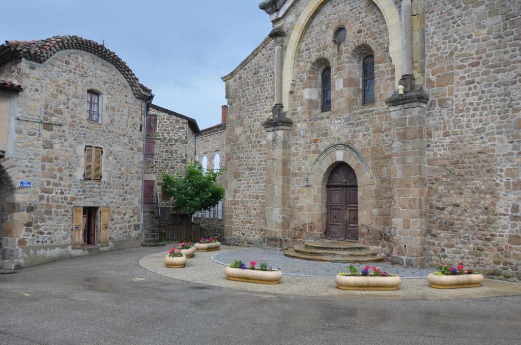 Bed and Breakfast La Bastide de Fontaille à Saint-Félicien Extérieur photo